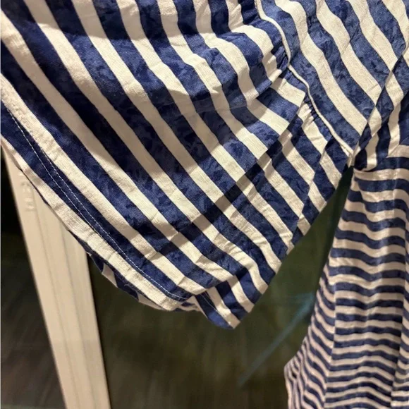 Lane Bryant Striped Blue and White Women's Top with Bell Sleeves sz 18/20 - Picture 3 of 4